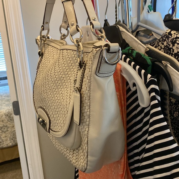 Gorgeous Coach bag - Picture 2 of 10